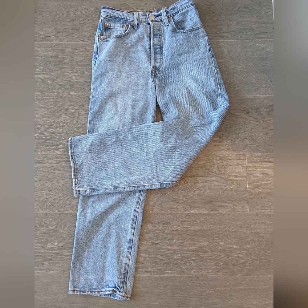 Levi's High Rise Straight Jeans - Light Blue